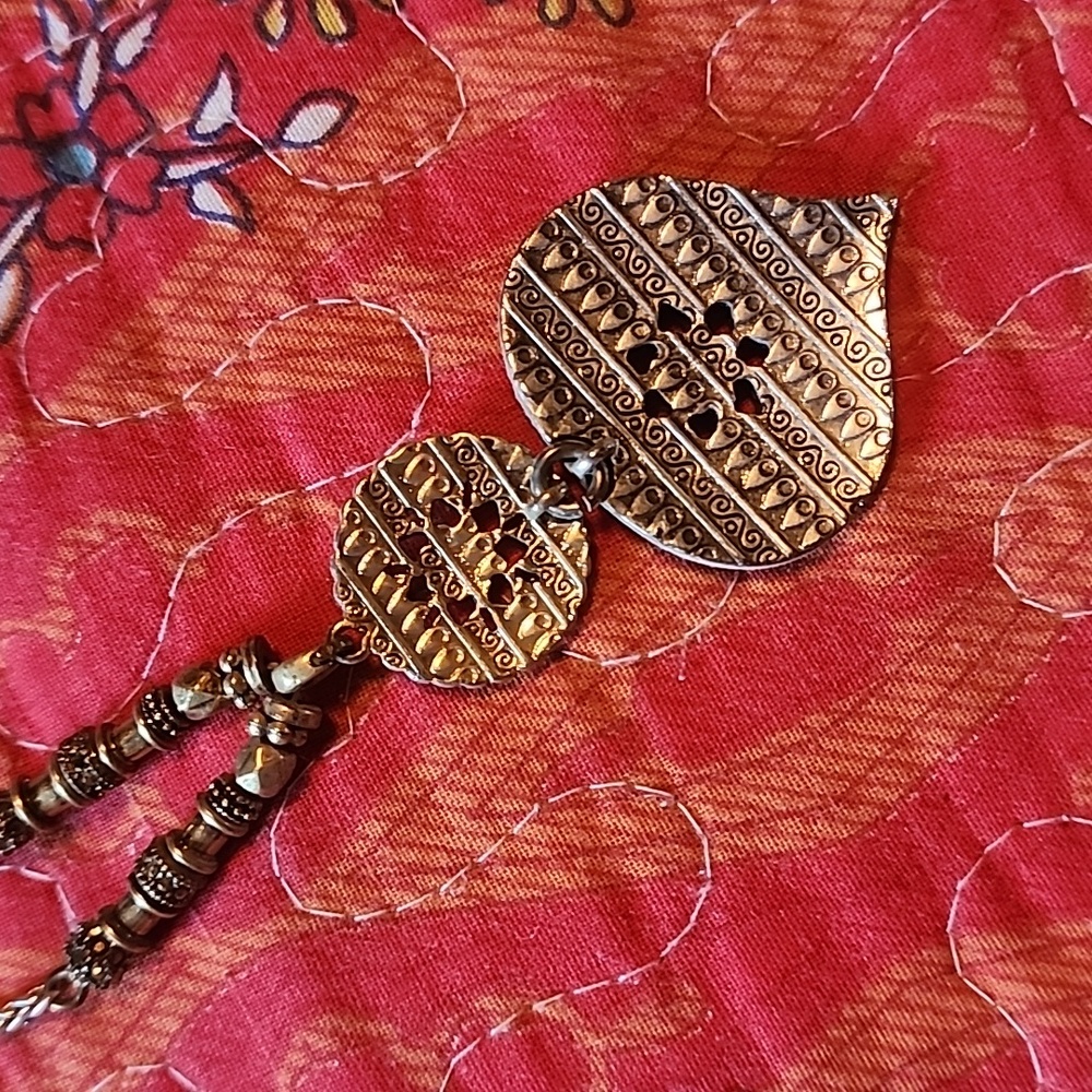 Necklaces - Picture 4 of 5
